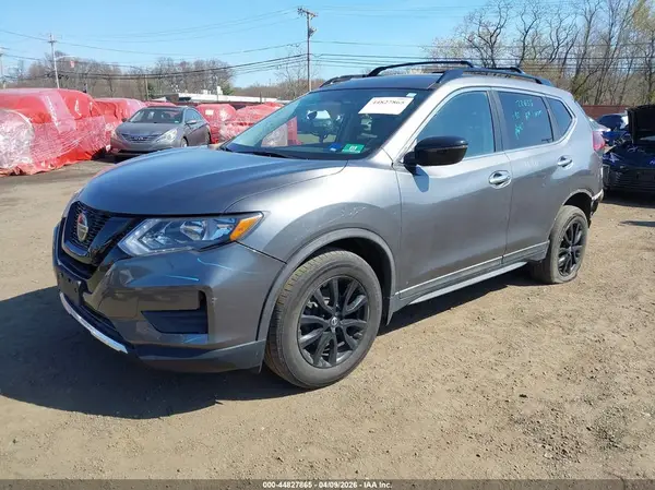 5N1AT2MVXJC810079 2018 NISSAN ROGUE - Image 2