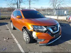 5N1AT2MVXJC810678 2018 NISSAN ROGUE