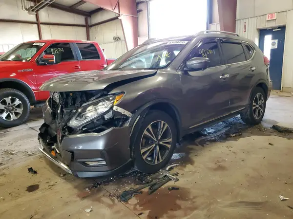 5N1AT2MVXJC810745 2018 NISSAN ROGUE - Image 1