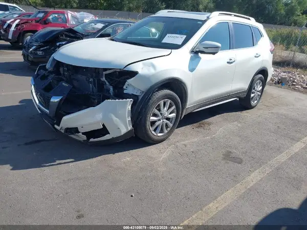 5N1AT2MVXJC812365 2018 NISSAN ROGUE - Image 2