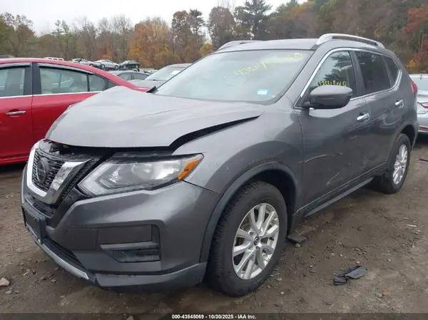 5N1AT2MVXJC814391 2018 NISSAN ROGUE - Image 2