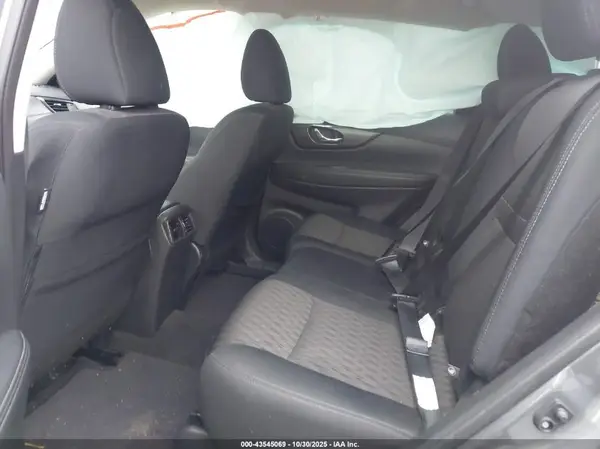 5N1AT2MVXJC814391 2018 NISSAN ROGUE - Image 8