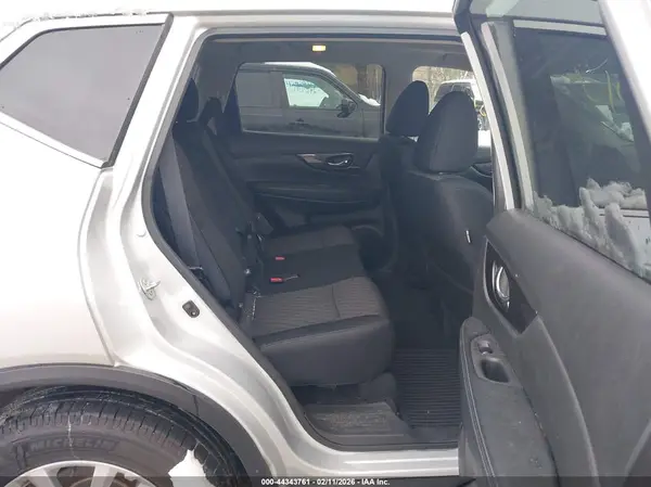 5N1AT2MVXJC818067 2018 NISSAN ROGUE - Image 8