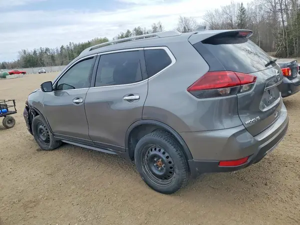 5N1AT2MVXJC820711 2018 NISSAN ROGUE - Image 2