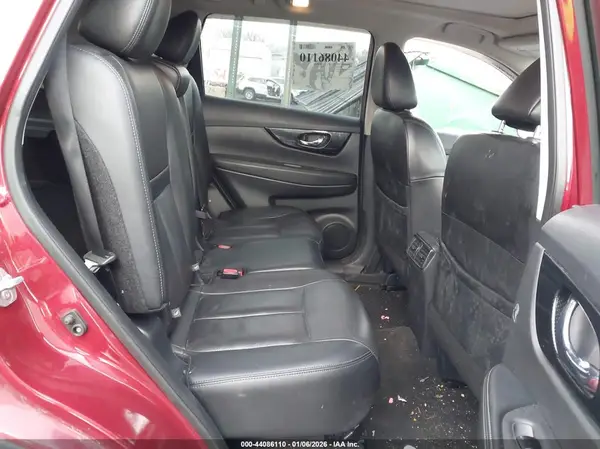 5N1AT2MVXJC822930 2018 NISSAN ROGUE - Image 8