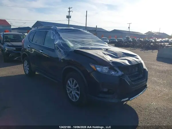 5N1AT2MVXJC824631 2018 NISSAN ROGUE - Image 1