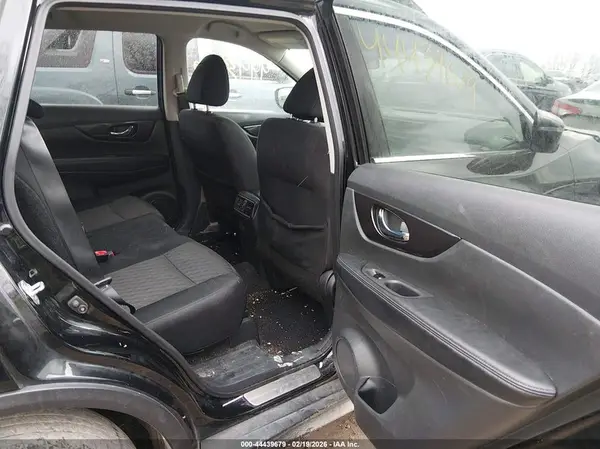 5N1AT2MVXJC825990 2018 NISSAN ROGUE - Image 8