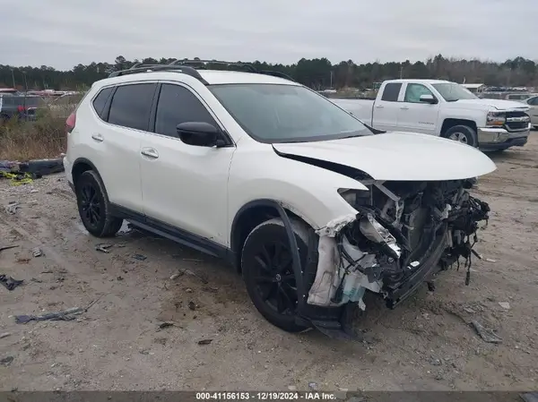 5N1AT2MVXJC827173 2018 NISSAN ROGUE - Image 1
