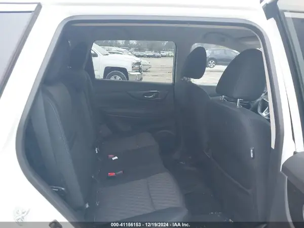 5N1AT2MVXJC827173 2018 NISSAN ROGUE - Image 8