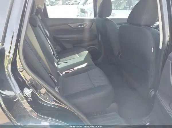 5N1AT2MVXJC829716 2018 NISSAN ROGUE - Image 8