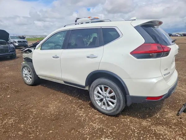 5N1AT2MVXJC834690 2018 NISSAN ROGUE - Image 2