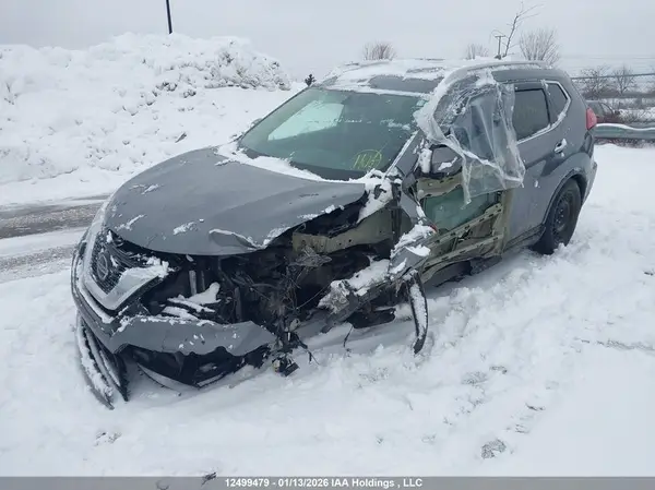 5N1AT2MVXJC835984 2018 NISSAN ROGUE - Image 2