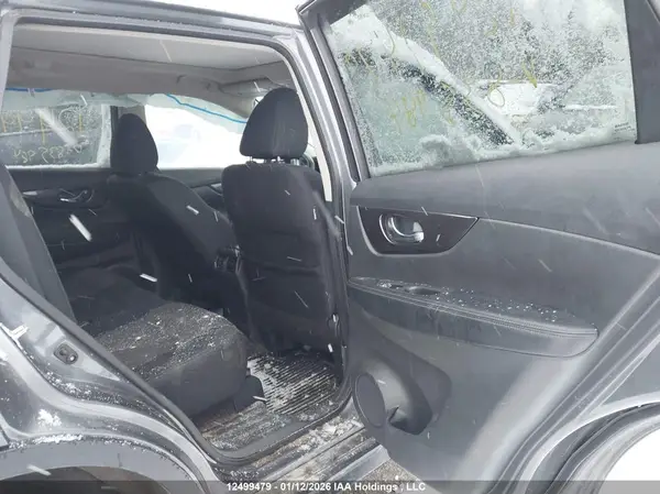 5N1AT2MVXJC835984 2018 NISSAN ROGUE - Image 8
