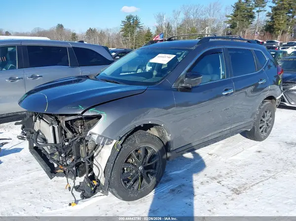 5N1AT2MVXJC839114 2018 NISSAN ROGUE - Image 2