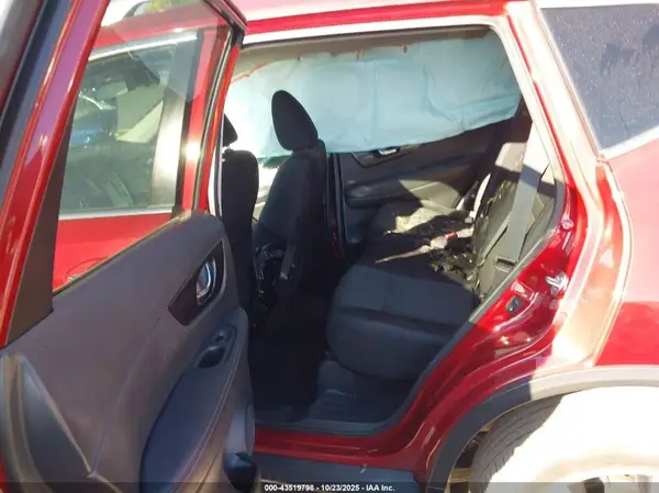 5N1AT2MVXJC839341 2018 NISSAN ROGUE - Image 8
