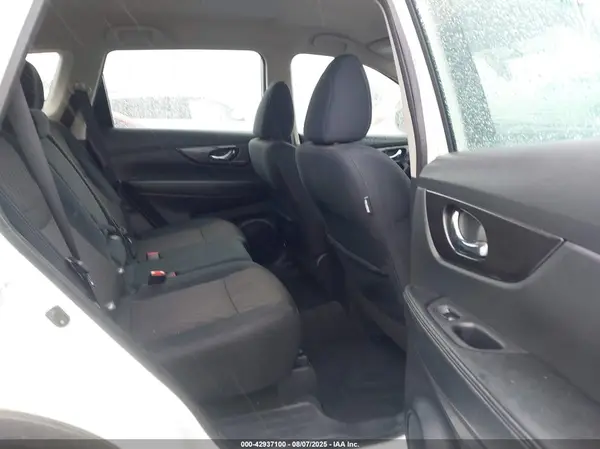 5N1AT2MVXJC841008 2018 NISSAN ROGUE - Image 8