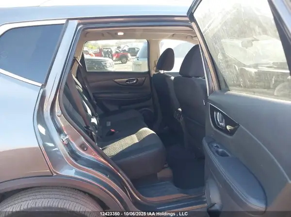 5N1AT2MVXJC845950 2018 NISSAN ROGUE - Image 8