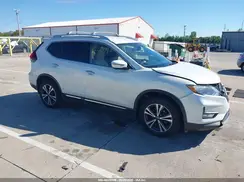 5N1AT2MVXJC848220 2018 NISSAN ROGUE