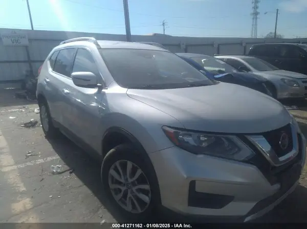 5N1AT2MVXKC704832 2019 NISSAN ROGUE - Image 1