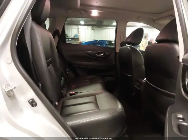 5N1AT2MVXKC713062 2019 NISSAN ROGUE - Image 8