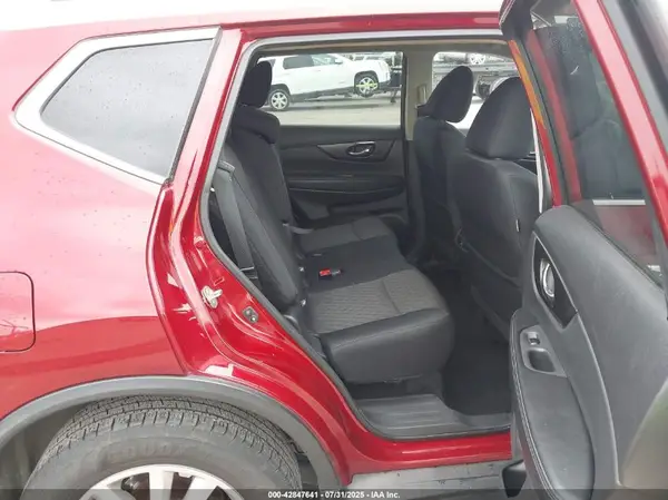 5N1AT2MVXKC718519 2019 NISSAN ROGUE - Image 8