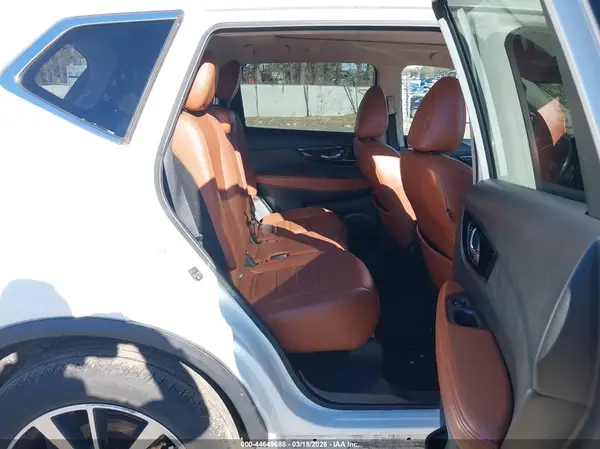 5N1AT2MVXKC758177 2019 NISSAN ROGUE - Image 8
