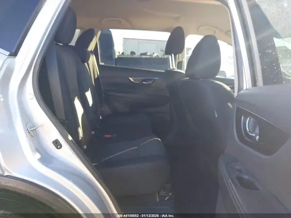 5N1AT2MVXKC770328 2019 NISSAN ROGUE - Image 8