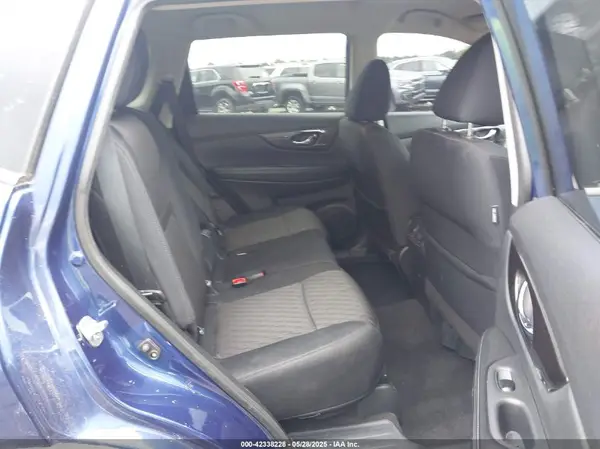 5N1AT2MVXKC771916 2019 NISSAN ROGUE - Image 8