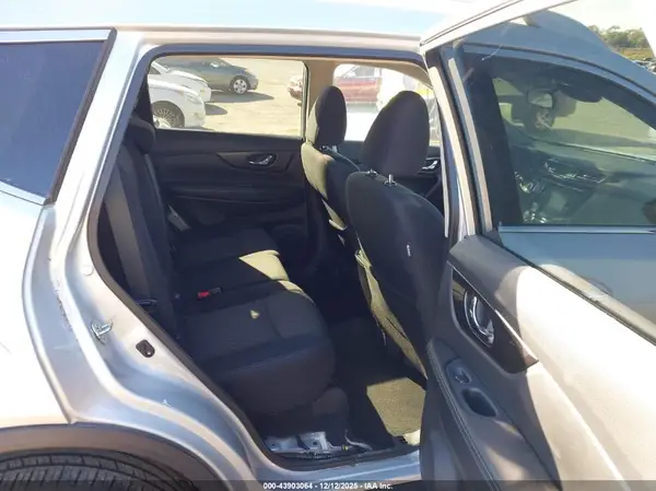 5N1AT2MVXKC772743 2019 NISSAN ROGUE - Image 8
