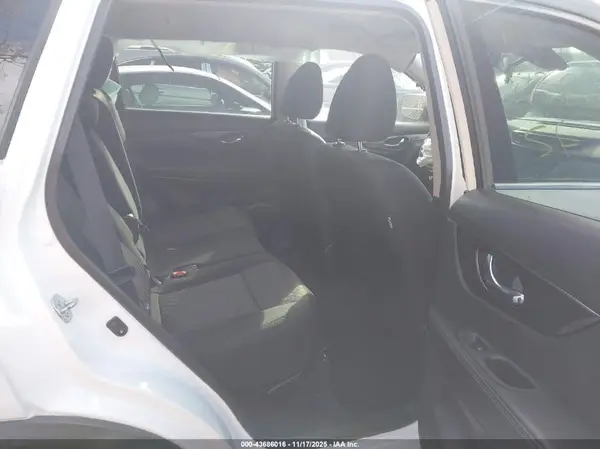 5N1AT2MVXKC811962 2019 NISSAN ROGUE - Image 8