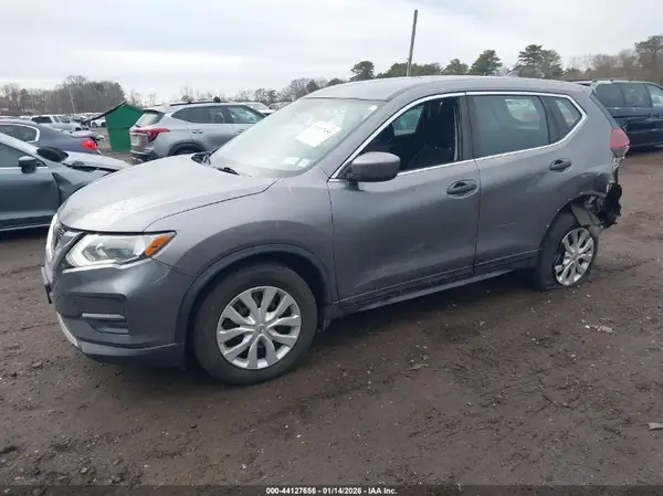 5N1AT2MVXKC814070 2019 NISSAN ROGUE - Image 2
