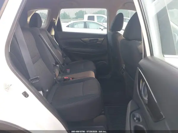 5N1AT2MVXKC818040 2019 NISSAN ROGUE - Image 8