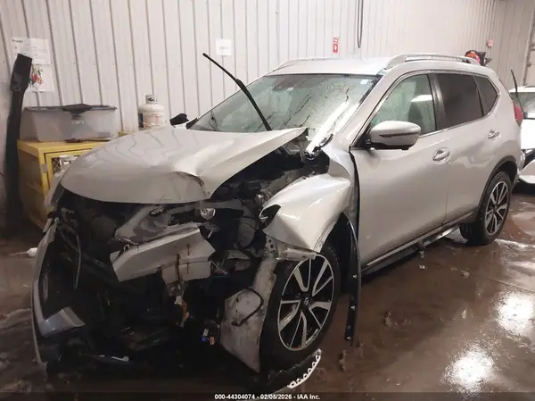 5N1AT2MVXKC820550 2019 NISSAN ROGUE - Image 2