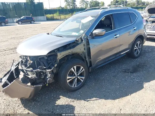 5N1AT2MVXKC829670 2019 NISSAN ROGUE - Image 2