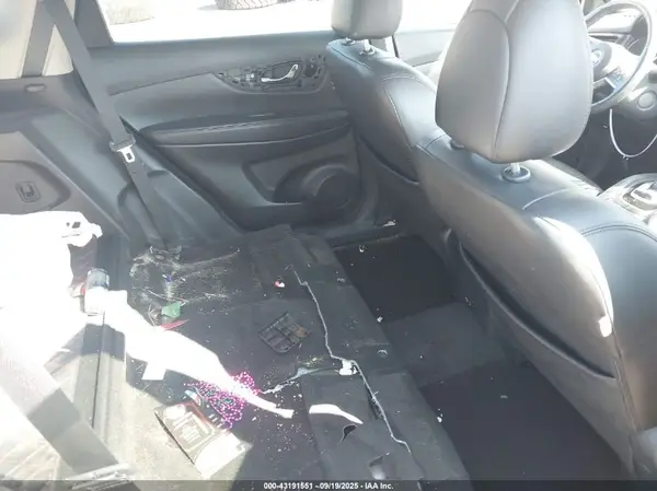 5N1AT2MVXKC829670 2019 NISSAN ROGUE - Image 8
