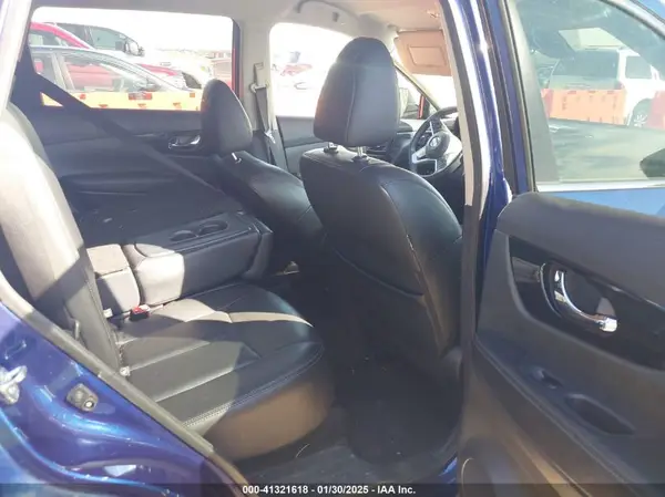5N1AT2MVXKC835744 2019 NISSAN ROGUE - Image 8
