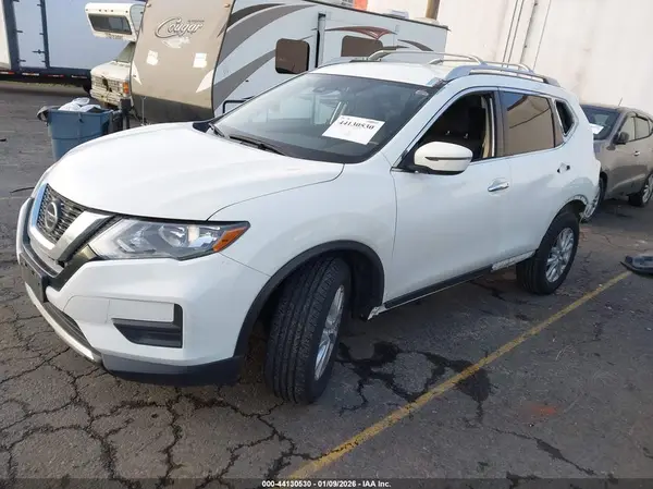 5N1AT2MVXKC839826 2019 NISSAN ROGUE - Image 2
