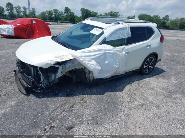 5N1AT2MVXLC770556 2020 NISSAN ROGUE - Image 2