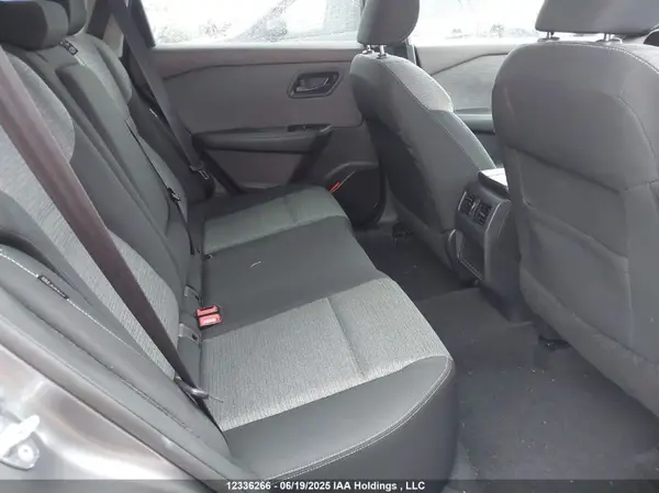5N1AT3AA0NC689379 2022 NISSAN ROGUE - Image 8