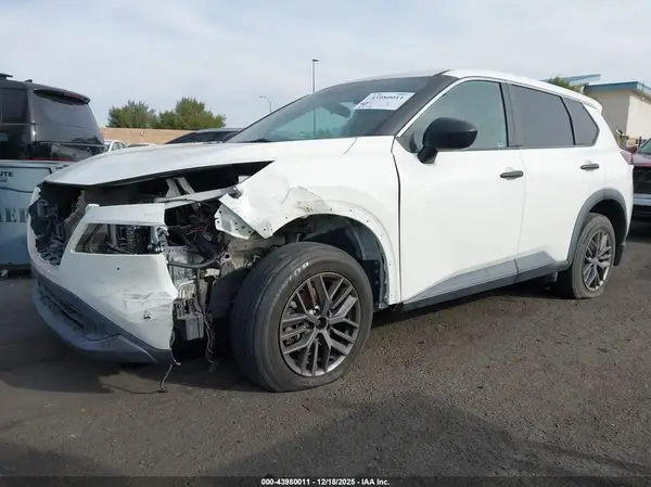5N1AT3AA2MC796285 2021 NISSAN ROGUE - Image 2