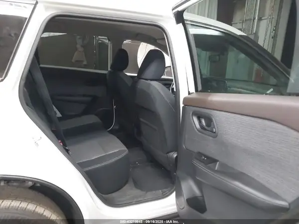 5N1AT3AA2MC830127 2021 NISSAN ROGUE - Image 8