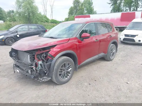 5N1AT3AA2NC680943 2022 NISSAN ROGUE - Image 2