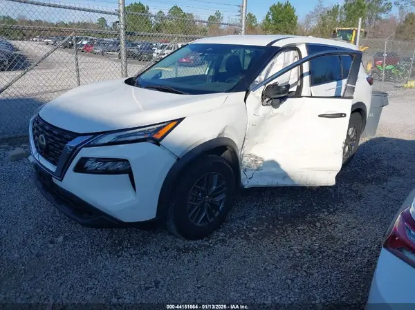 5N1AT3AA4MC767645 2021 NISSAN ROGUE - Image 2