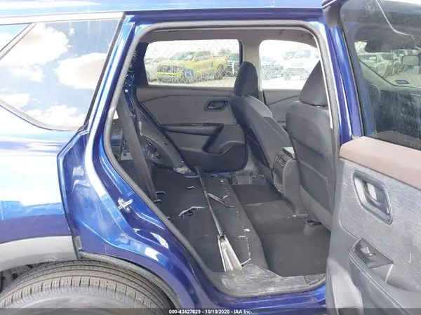 5N1AT3AA5MC686556 2021 NISSAN ROGUE - Image 8