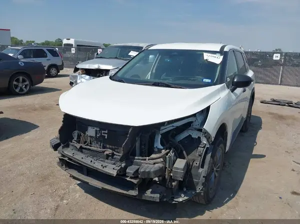 5N1AT3AA6MC703588 2021 NISSAN ROGUE - Image 2
