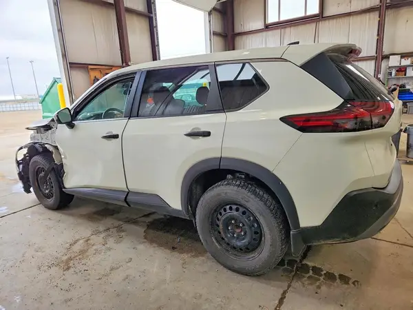 5N1AT3AA6NC690925 2022 NISSAN ROGUE - Image 2