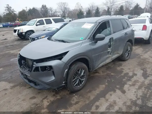 5N1AT3AA8MC736866 2021 NISSAN ROGUE - Image 2