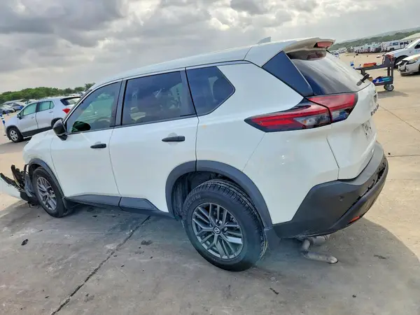 5N1AT3AA8MC770077 2021 NISSAN ROGUE - Image 2