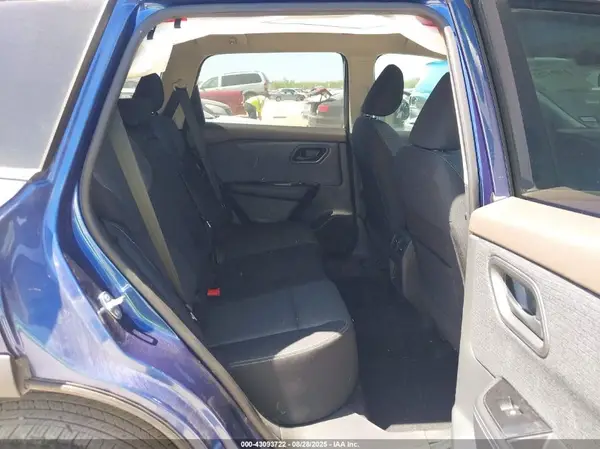 5N1AT3AA8MC838801 2021 NISSAN ROGUE - Image 8