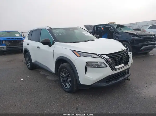 5N1AT3AA9MC750047 2021 NISSAN ROGUE - Image 1